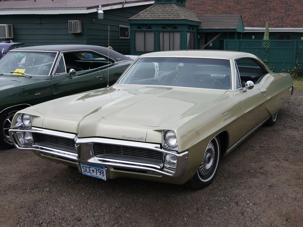 Pontiac Bonneville 2-й рестайлинг 1966, купе, 5 поколение (09.1966 - 09.1967)