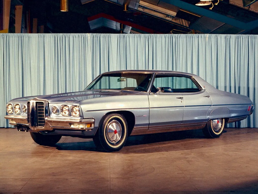 Pontiac Bonneville 4-й рестайлинг 1969, седан, 5 поколение (09.1969 - 09.1970)