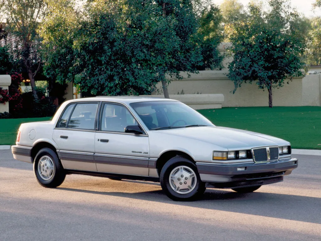 Pontiac Grand Am 1985, седан, 3 поколение (08.1985 - 11.1988)