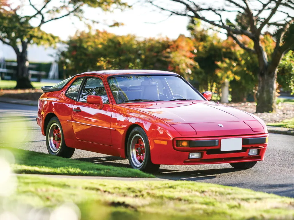 Porsche 944 1982, хэтчбек 3 дв., 1 поколение (01.1982 - 06.1985)
