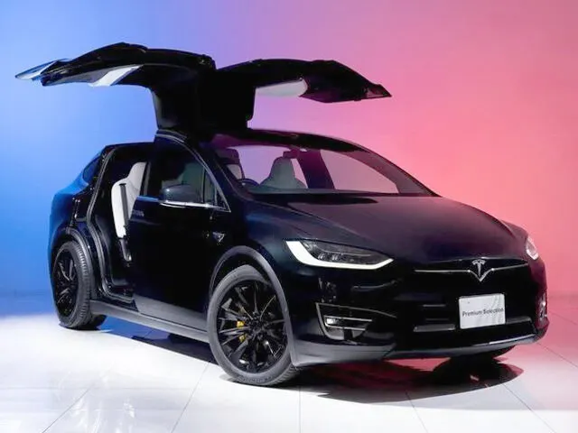 Tesla Model X 2016, джип/suv 5 дв., 1 поколение (09.2016 - 05.2021)