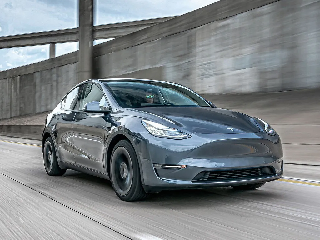 Tesla Model Y 2019, джип/suv 5 дв., 1 поколение (03.2019 - 01.2025)