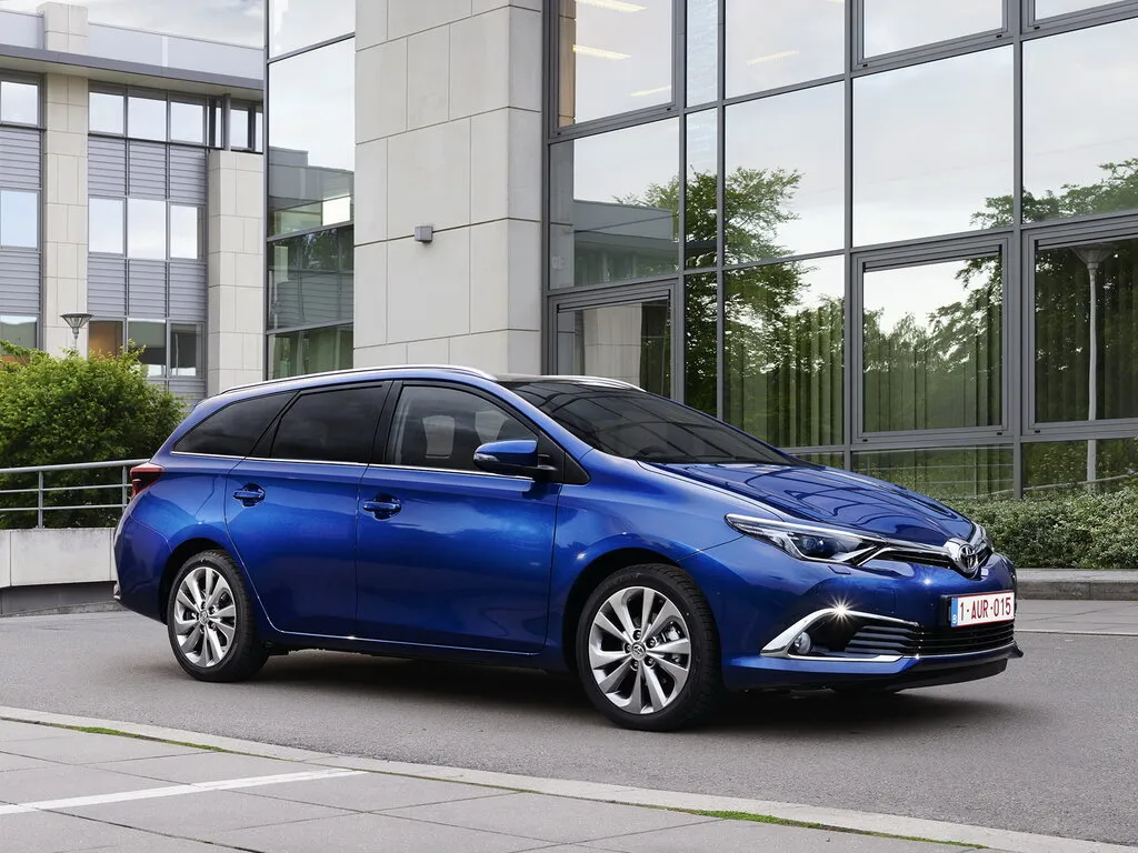 Toyota Auris рестайлинг 2015, универсал, 2 поколение, E180 (06.2015 - 03.2019)