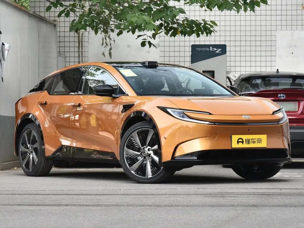 Toyota bZ5 2025, джип/suv 5 дв., 1 поколение (04.2025 - н.в.)