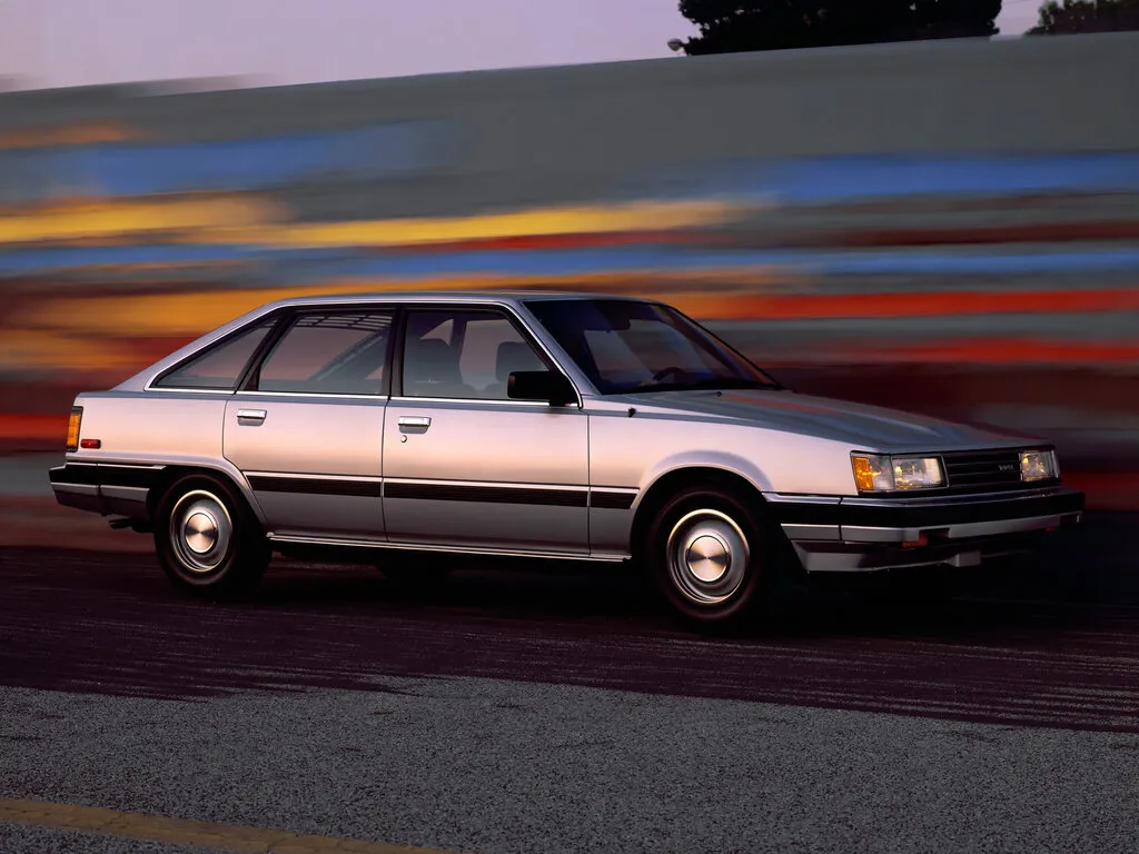 Toyota Camry рестайлинг 1984, лифтбек, 1 поколение, V10 (06.1984 - 06.1986)