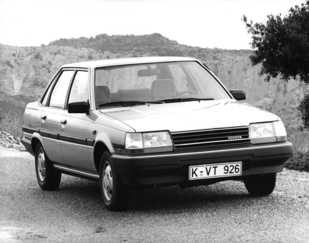 Toyota Carina II 1983, седан, 4 поколение, T150 (01.1983 - 12.1987)