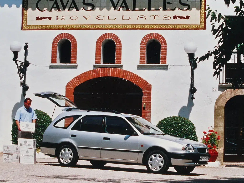 Toyota Corolla 1997, универсал, 8 поколение, E110 (05.1997 - 01.2000)