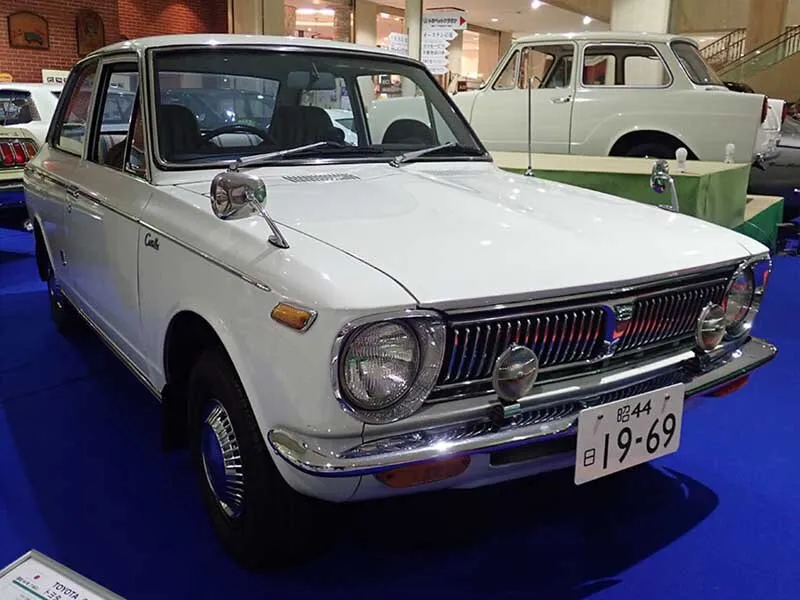 Toyota Corolla рестайлинг 1969, купе, 1 поколение, E10 (02.1969 - 04.1970)