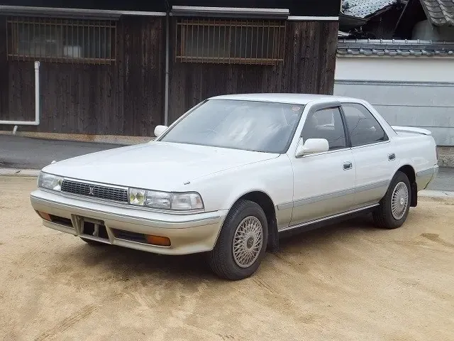 Toyota Cresta рестайлинг 1990, седан, 3 поколение, X80 (08.1990 - 09.1992)