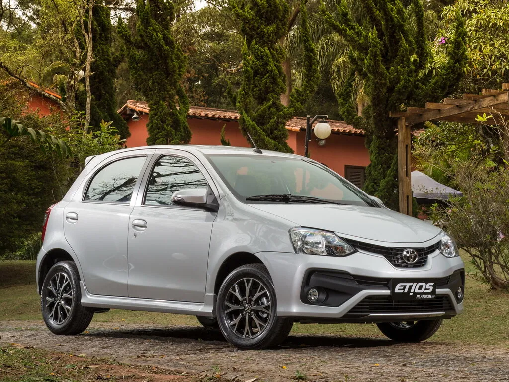 Toyota Etios рестайлинг 2016, хэтчбек 5 дв., 1 поколение, AK10 (09.2016 - 10.2023)