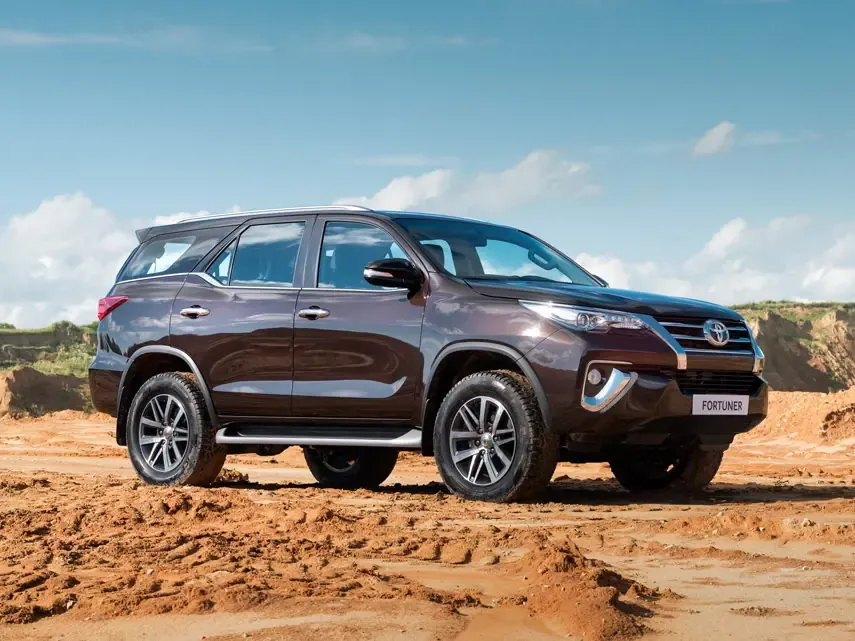 Toyota Fortuner 2015, джип/suv 5 дв., 2 поколение, AN160 (07.2015 - 07.2020)