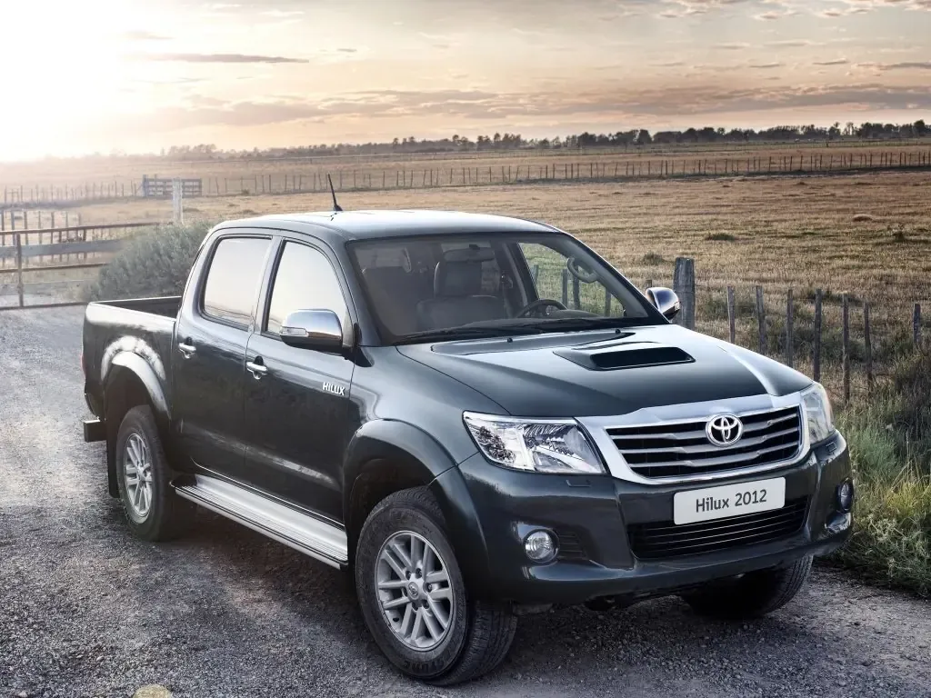 Toyota Hilux 2-й рестайлинг 2011, пикап, 7 поколение, AN10, AN20, AN30 (07.2011 - 10.2015)