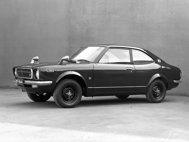 Toyota Sprinter Trueno 1972, купе, 1 поколение, TE27 (03.1972 - 07.1972)