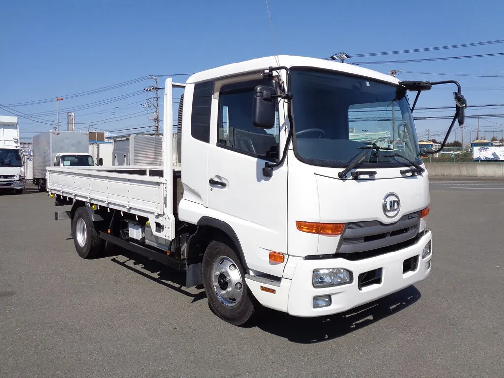 UD Trucks Condor 2010, бортовой грузовик, 4 поколение (04.2010 - 06.2017)