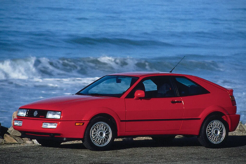 Volkswagen Corrado рестайлинг 1991, хэтчбек 3 дв., 1 поколение (08.1991 - 06.1995)