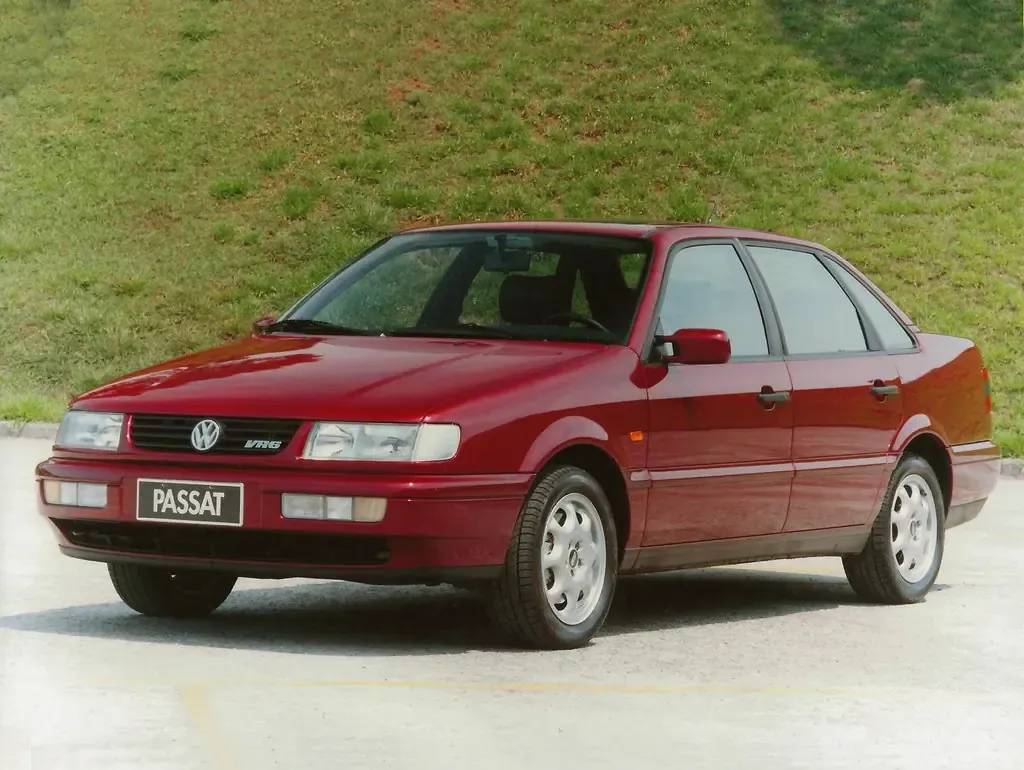 Volkswagen Passat 1993, седан, 4 поколение, B4 (10.1993 - 09.1996)