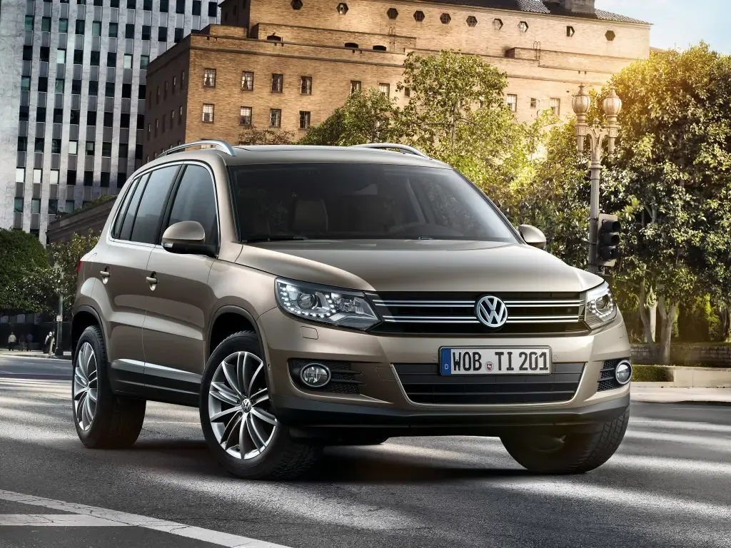 Volkswagen Tiguan рестайлинг 2011, джип/suv 5 дв., 1 поколение, NF (07.2011 - 06.2017)