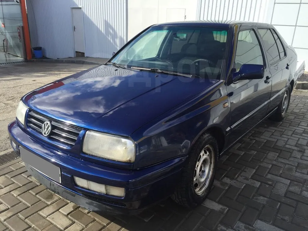 Volkswagen Vento рестайлинг 1995, седан, 1 поколение, A3 (08.1995 - 09.1998)