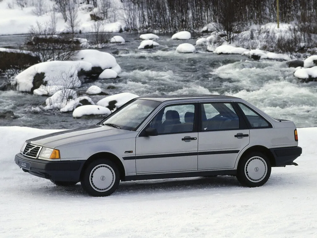 Volvo 440 1988, лифтбек, 1 поколение (03.1988 - 09.1993)