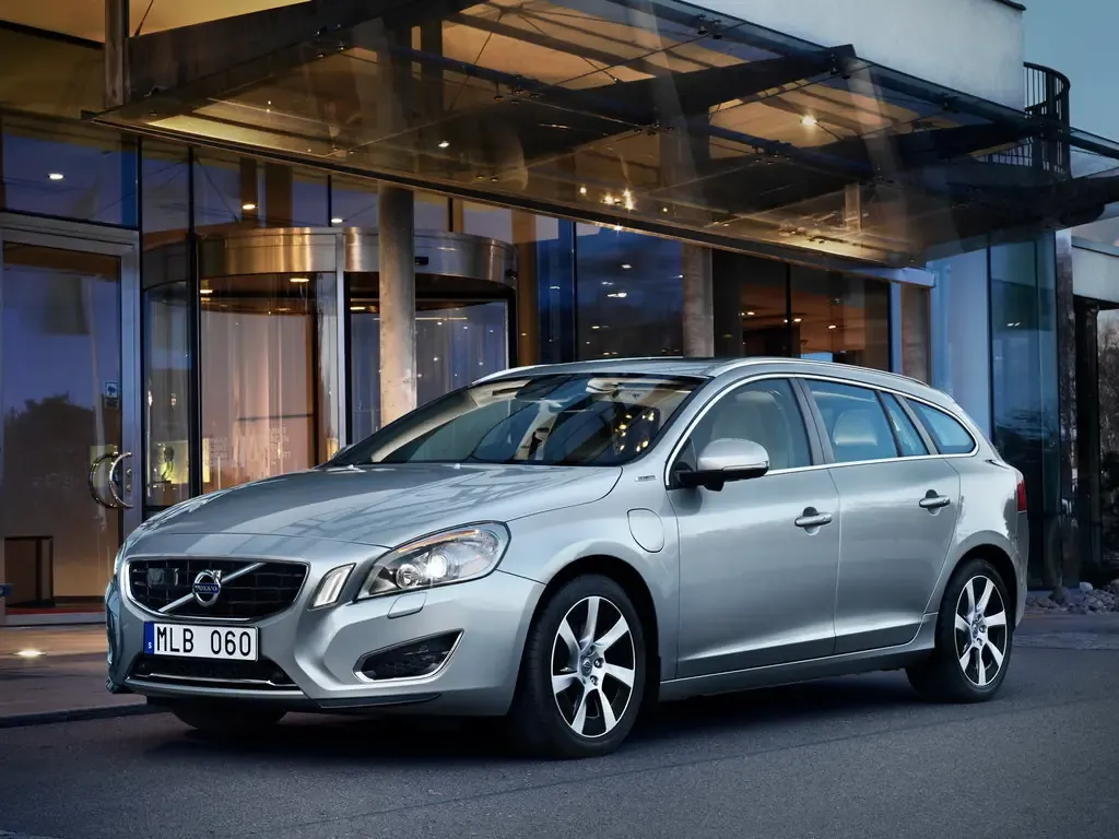 Volvo V60 2010, универсал, 1 поколение (10.2010 - 10.2013)