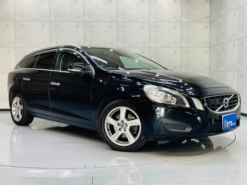 Volvo V60 2011, универсал, 1 поколение (06.2011 - 07.2013)