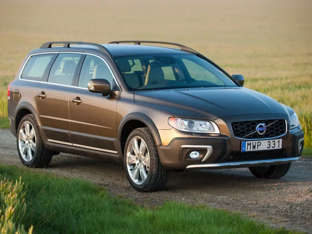 Volvo XC70 рестайлинг 2013, универсал, 3 поколение (04.2013 - 04.2016)