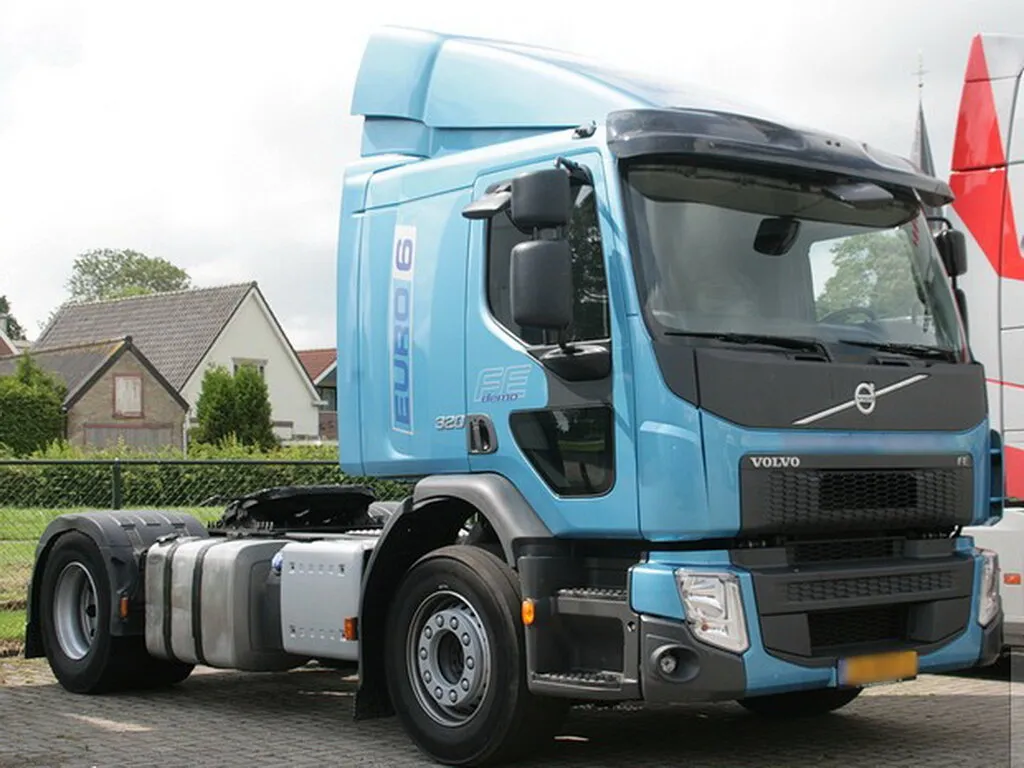 Volvo FE 2013, седельный тягач, 2 поколение (04.2013 - 03.2022)