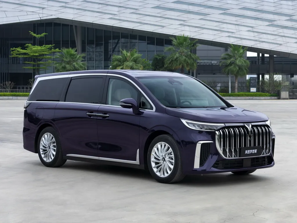 Voyah Dream 2022, минивэн, 1 поколение (03.2022 - 08.2024)