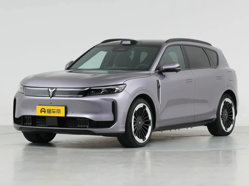 Voyah Free Plus 2025, джип/suv 5 дв., 1 поколение (05.2025 - н.в.)