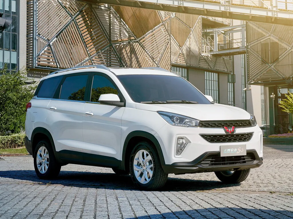 Wuling Hongguang S3 2017, джип/suv 5 дв., 1 поколение (04.2017 - н.в.)